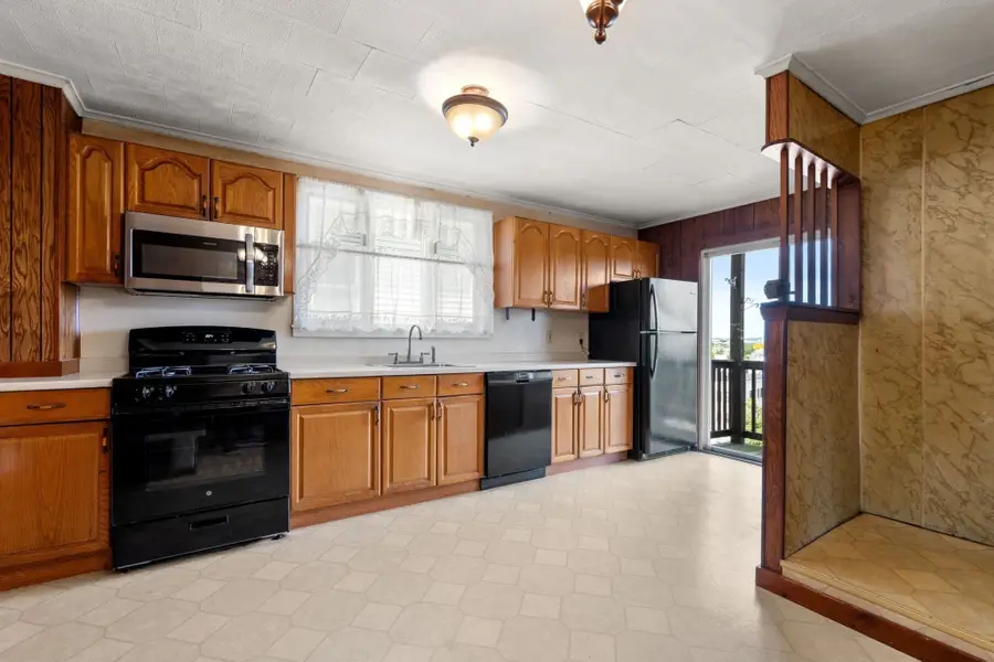 273 Medford St, Somerville, MA 02143 - #2