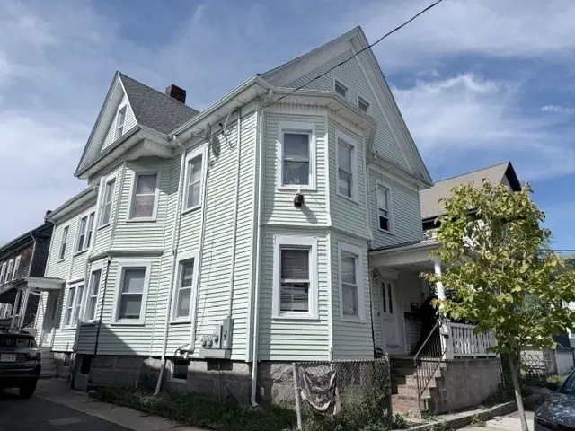 525 Cottage St, New Bedford, MA 02740 - #1