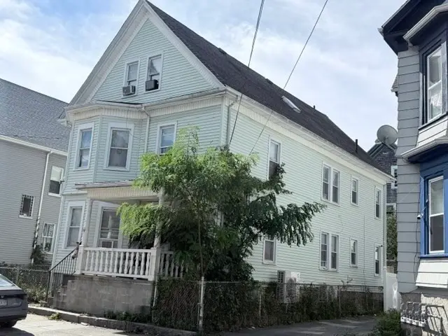 525 Cottage St, New Bedford, MA 02740 - #2