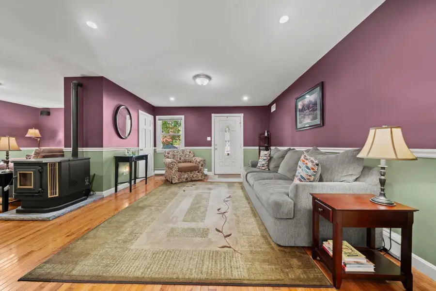11 Pilgrim Rd, Woburn, MA 01801 - #2