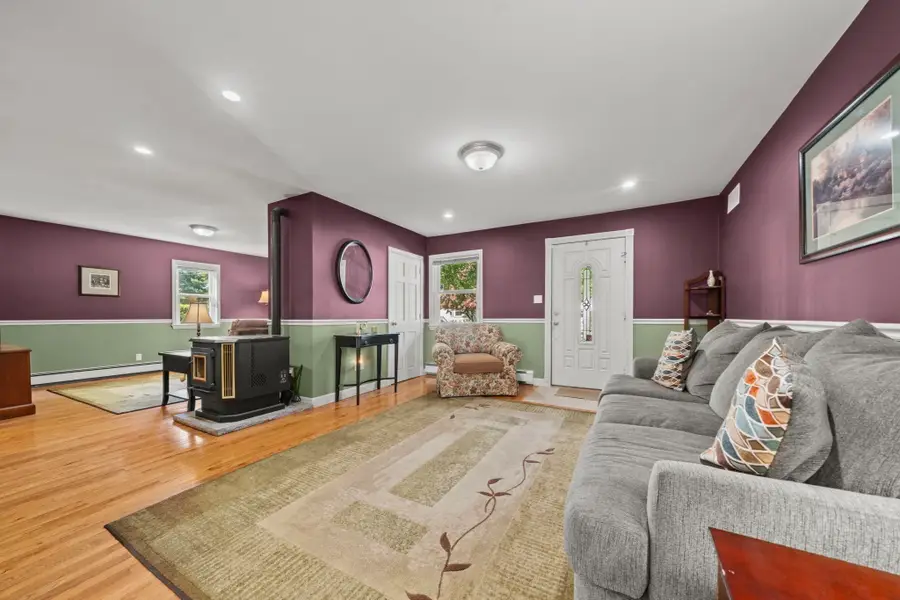 11 Pilgrim Rd, Woburn, MA 01801 - #3
