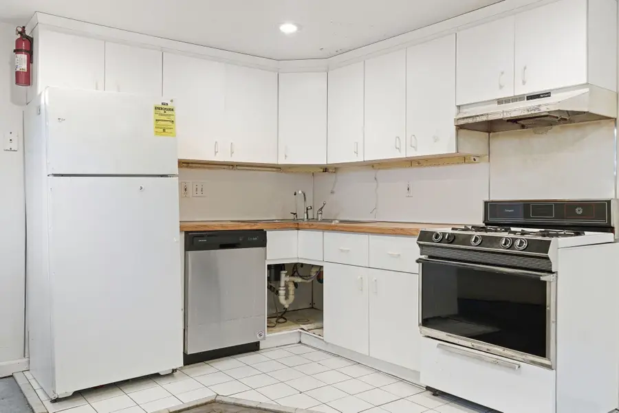 29-31 Washburn Ave #1B, Cambridge, MA 02140 - #2
