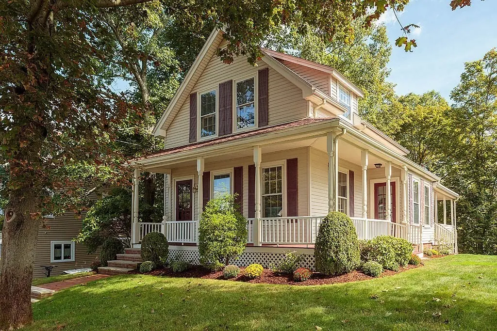 4 Highland Ave, Stoneham, MA 02180 - #1