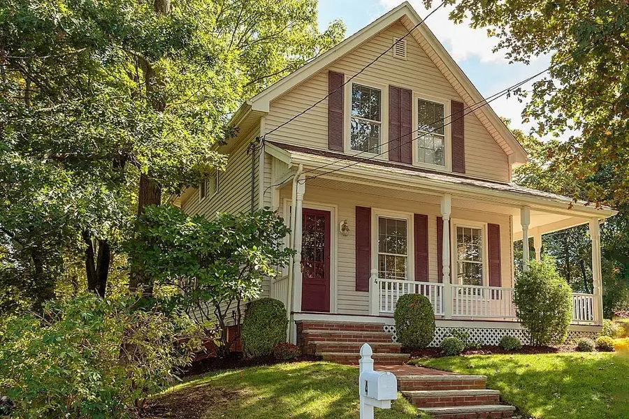 4 Highland Ave, Stoneham, MA 02180 - #2