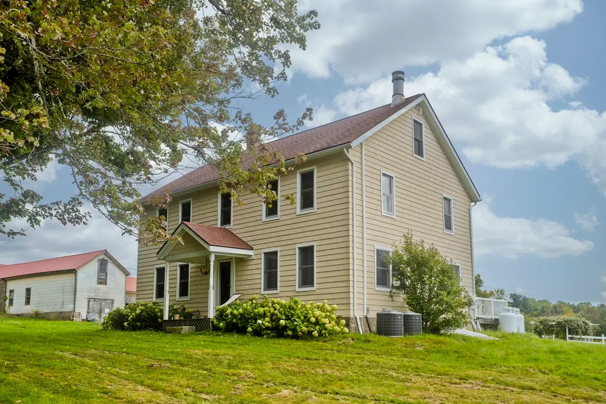 54 Gibbs Rd, Blandford, MA 01008 - #1