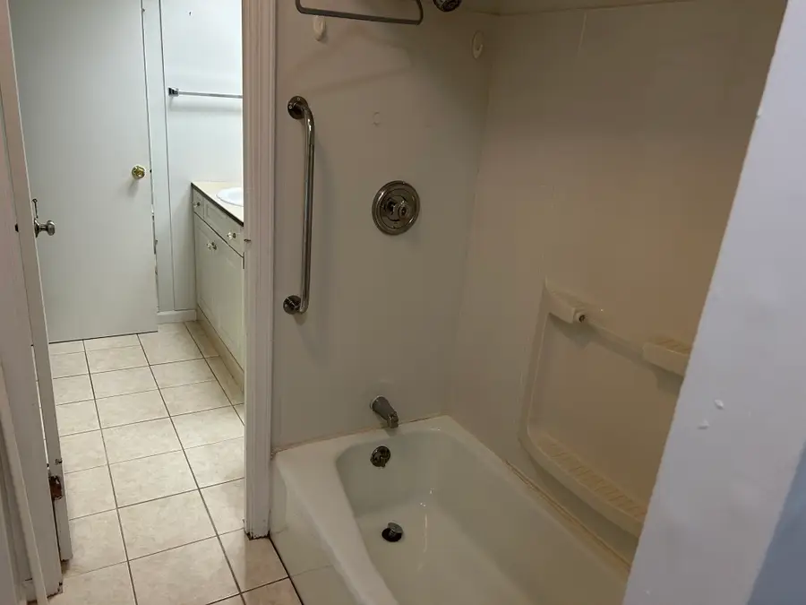 40 Halifax #E, Springfield, MA 01108 - #2