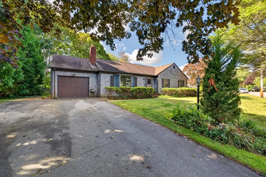 36 Beechwood Dr, Dartmouth, MA 02748 - #2