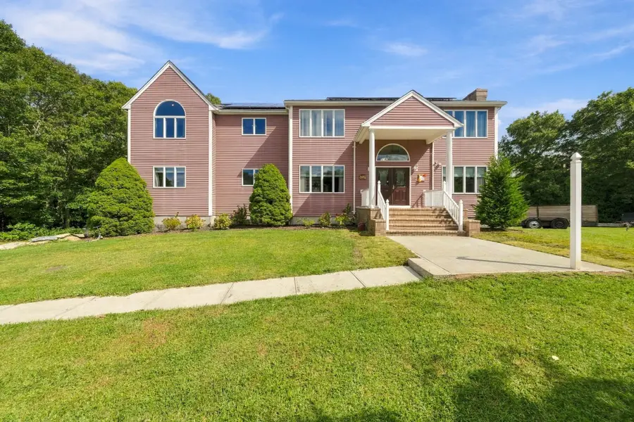35 Striper Cir, Dartmouth, MA 02747 - #2