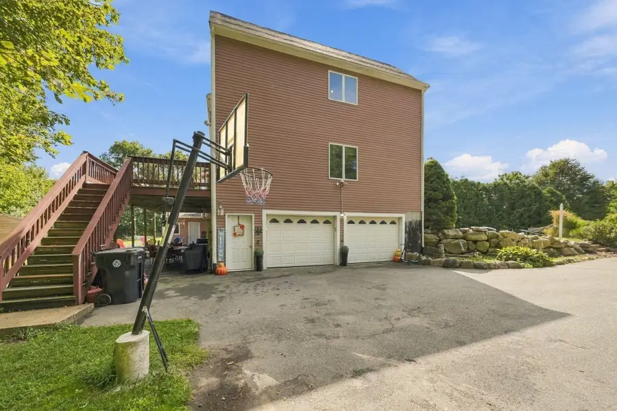 35 Striper Cir, Dartmouth, MA 02747 - #3