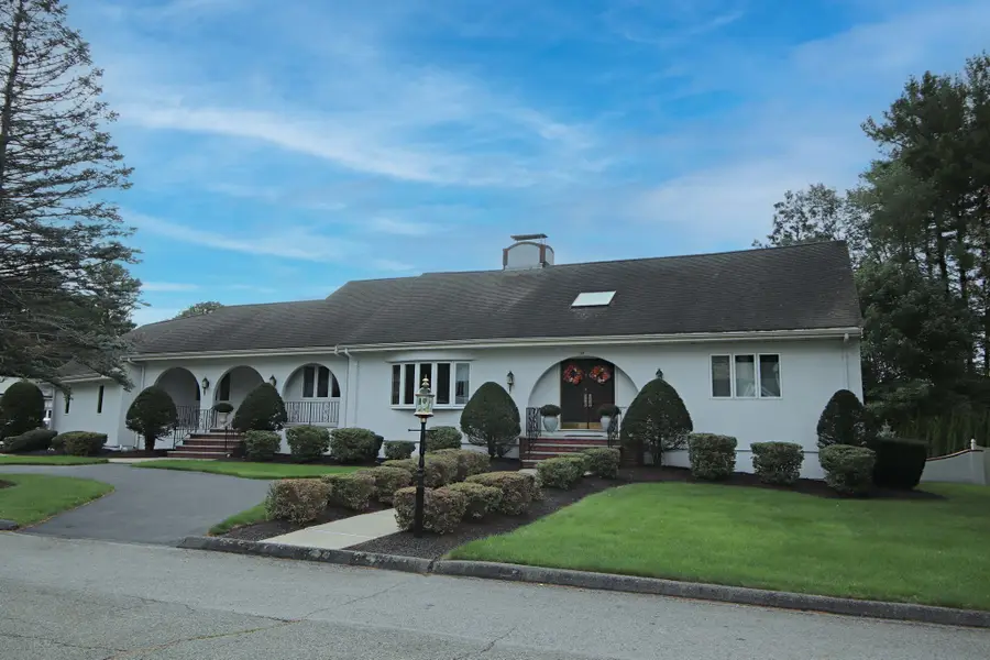 14 Arrowhead Drive, Saugus, MA 01906 - #2