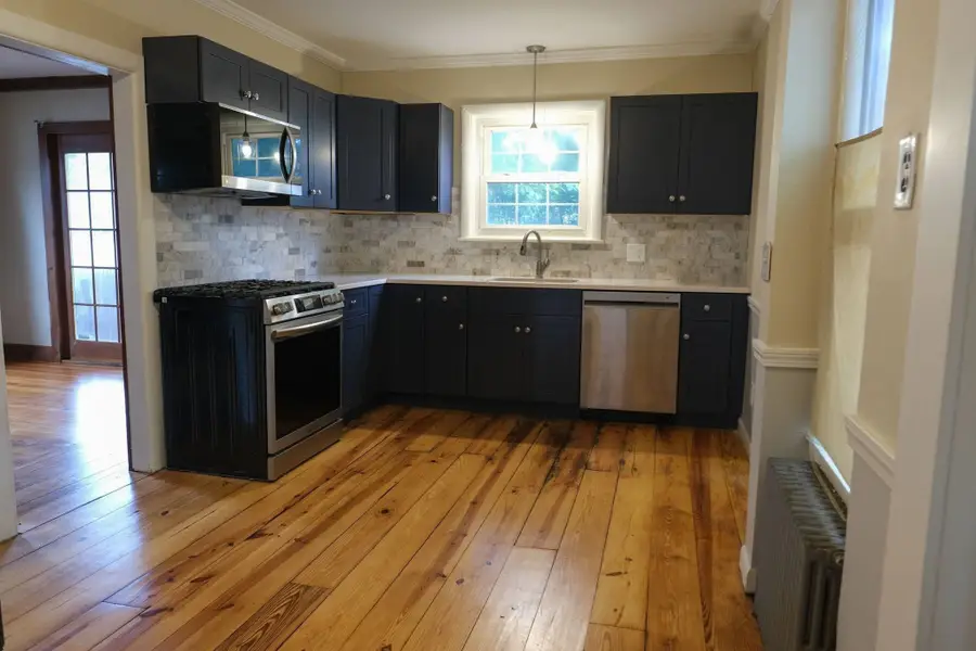 103 Farnsworth St, Springfield, MA 01107 - #3