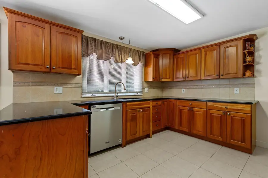 159 Braemoor Rd, Brockton, MA 02301 - #2