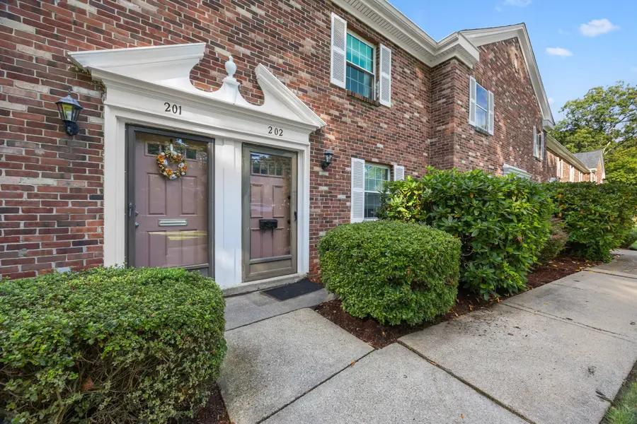 202 Windsor Drive #202, Framingham, MA 01701 - #3