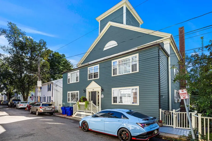 25 Summer St #5, Marblehead, MA 01945 - #3