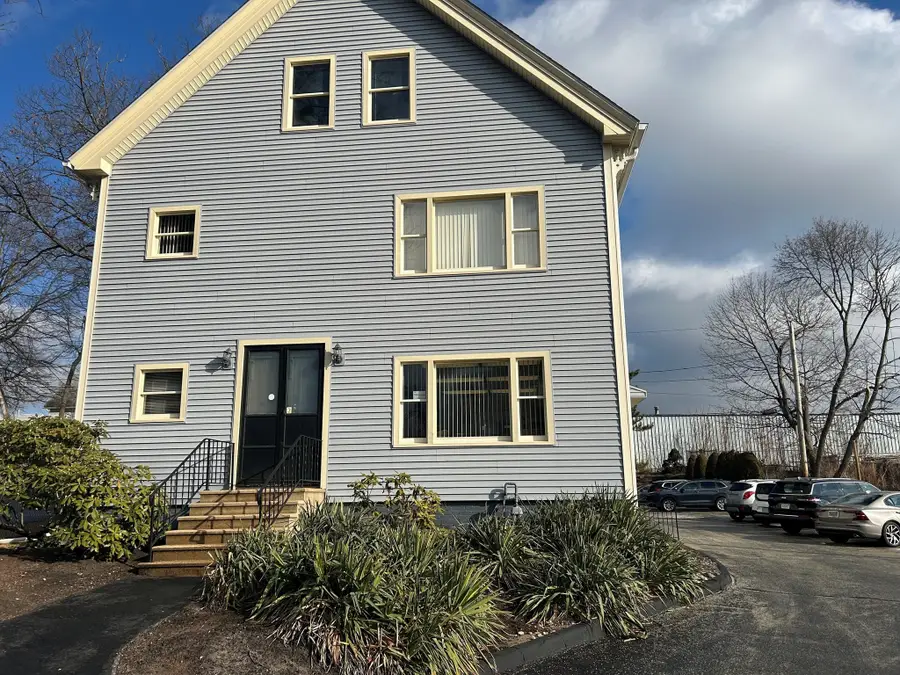 76 Mill St, Worcester, MA 01603 - #3