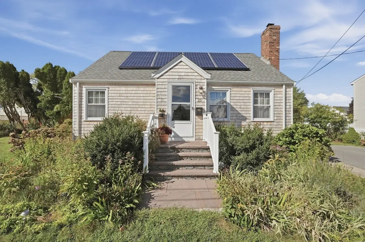25 Bellevue St, New Bedford, MA 02744 - #1