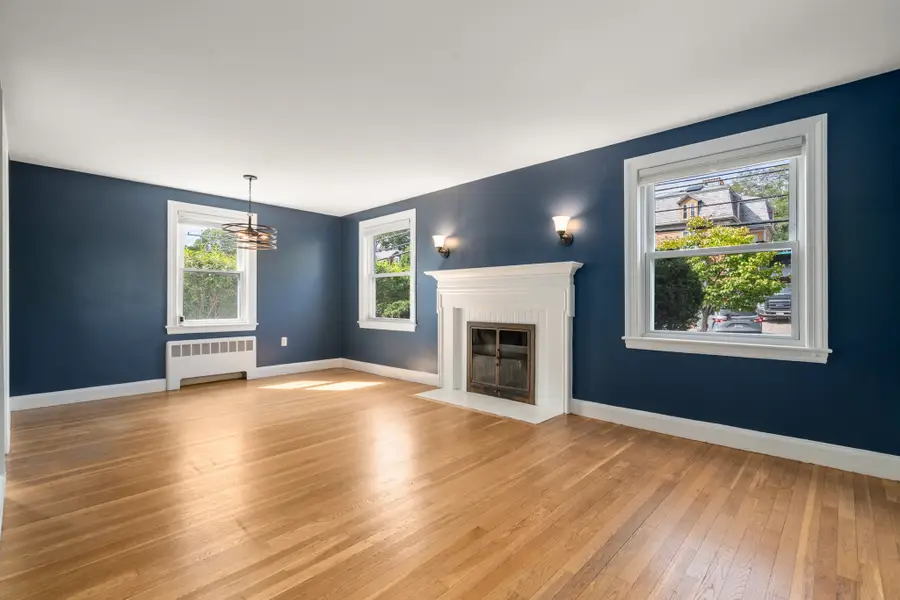 138 Winchester St, Newton, MA 02461 - #3