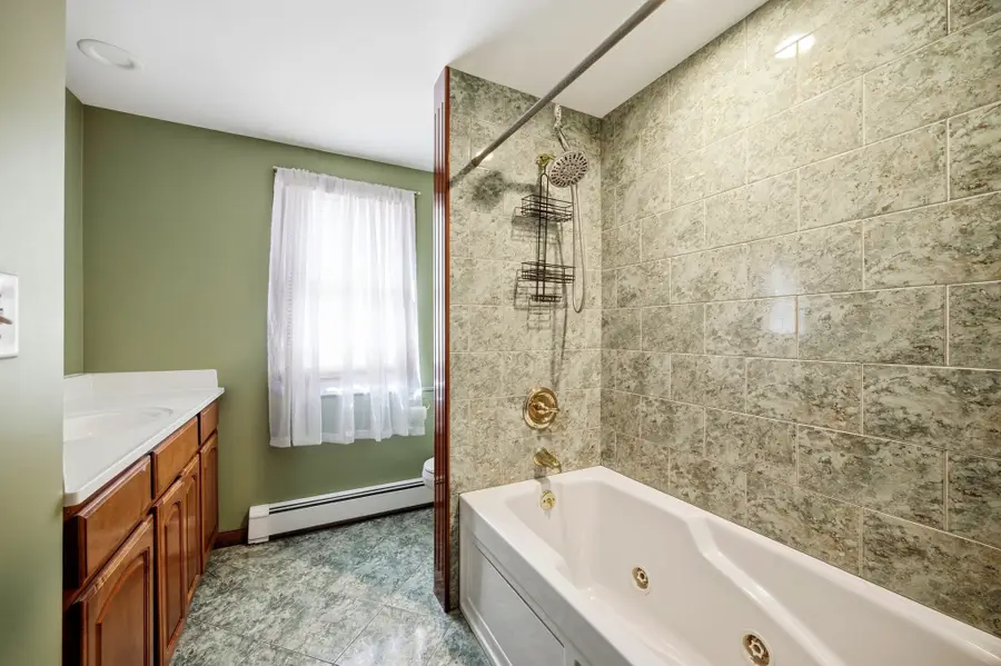 12 Kensington Ave, East Longmeadow, MA 01028 - #3