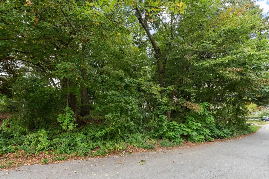 16 Holt, North Chelmsford, MA 01863 - #3