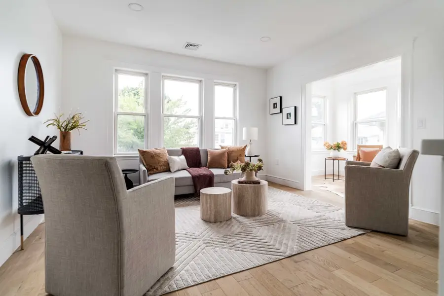17-19 Woodrow Ave. #17, Newton, MA 02460 - #2