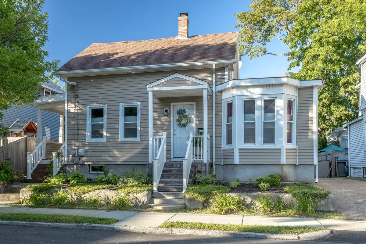 58 Russell Ave, East Providence, RI 02914 - #1