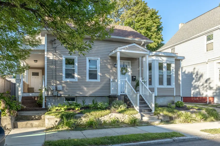 58 Russell Ave, East Providence, RI 02914 - #3