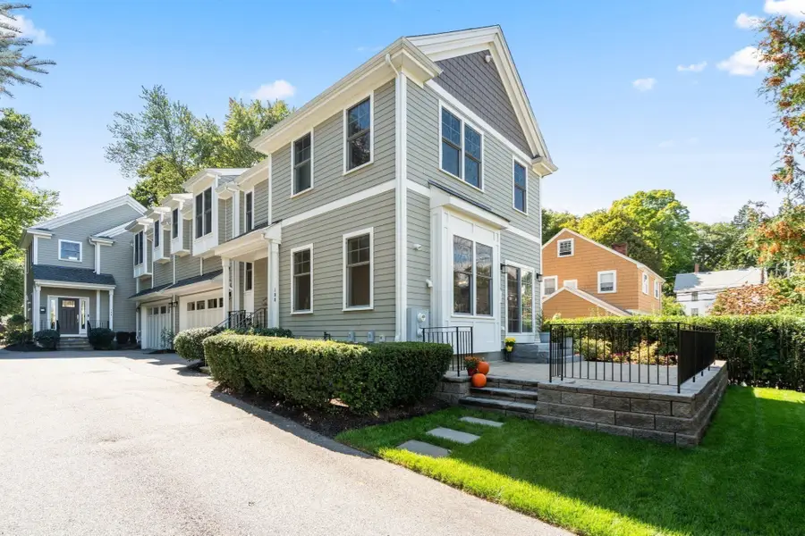 104-108 Hull St #108, Newton, MA 02460 - #3