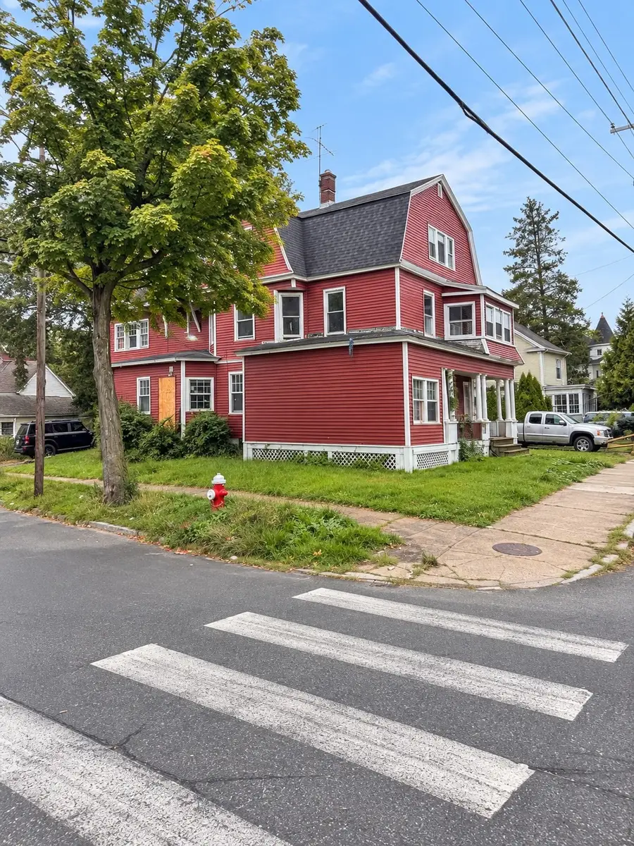 1412 Dwight St, Holyoke, MA 01040 - #3