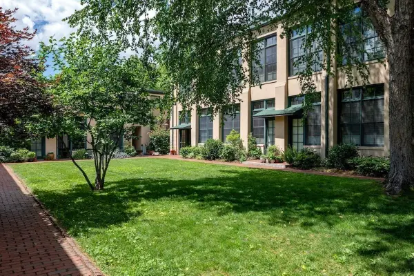 155 Brookline St #8, Cambridge, MA 02139