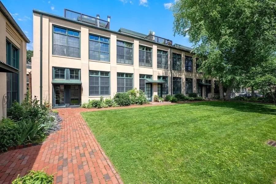 155 Brookline St #8, Cambridge, MA 02139 - #2