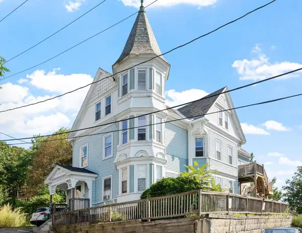 9 Mount Vernon St, Fitchburg, MA 01420