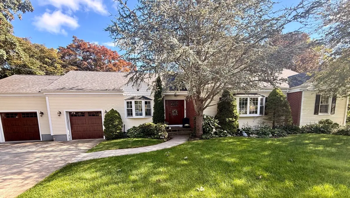 270 Gardner St, New Bedford, MA 02740 - #1