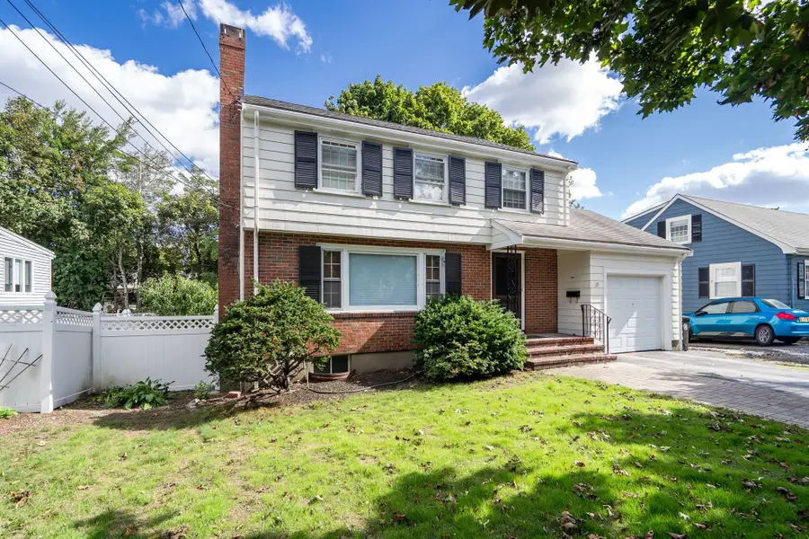 33 Stowecroft Rd, Arlington, MA 02474 - #3