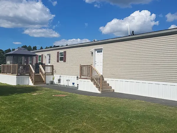 20 Fawn Drive, Plymouth, MA 02360