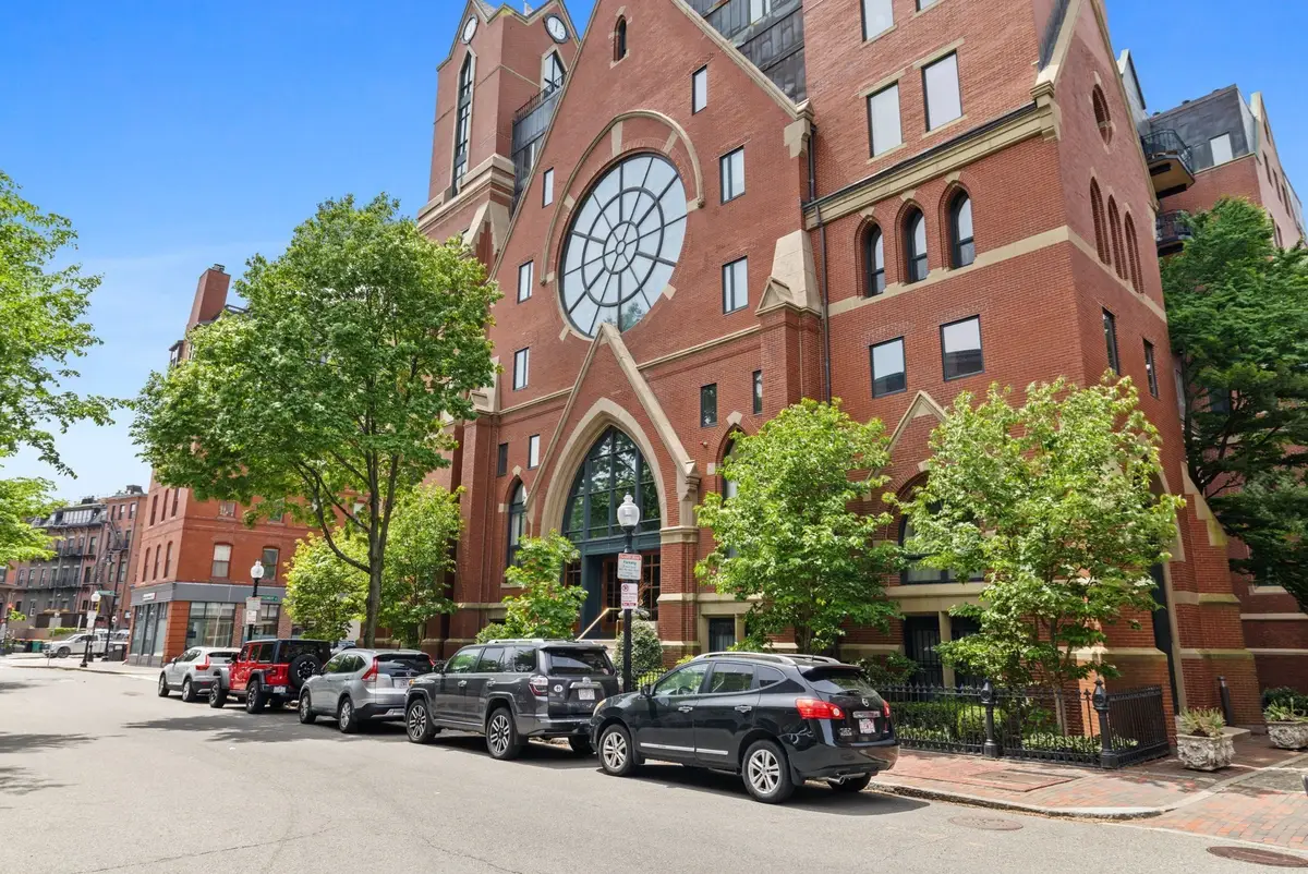 2 Clarendon St #301, Boston, MA 02116 - #1