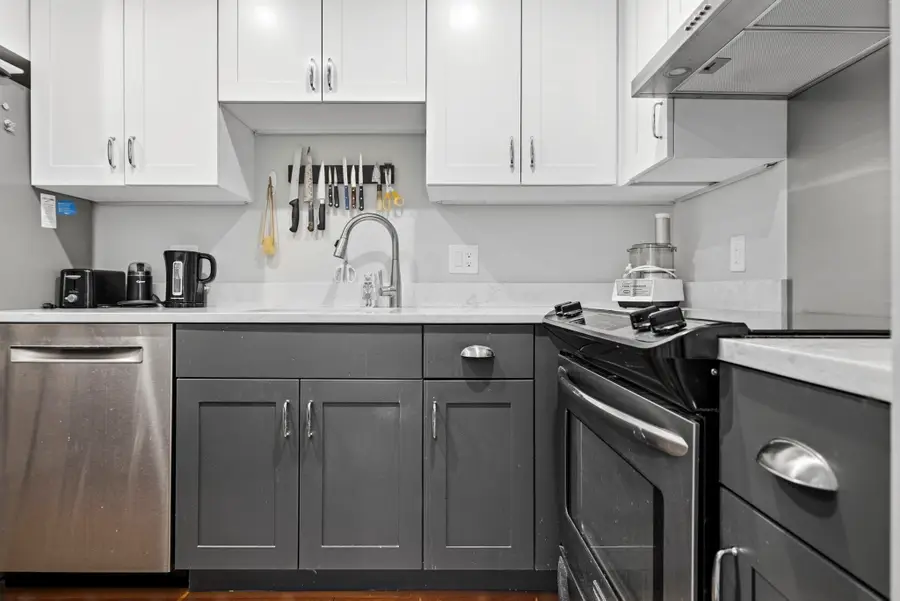 2 Clarendon St #301, Boston, MA 02116 - #2