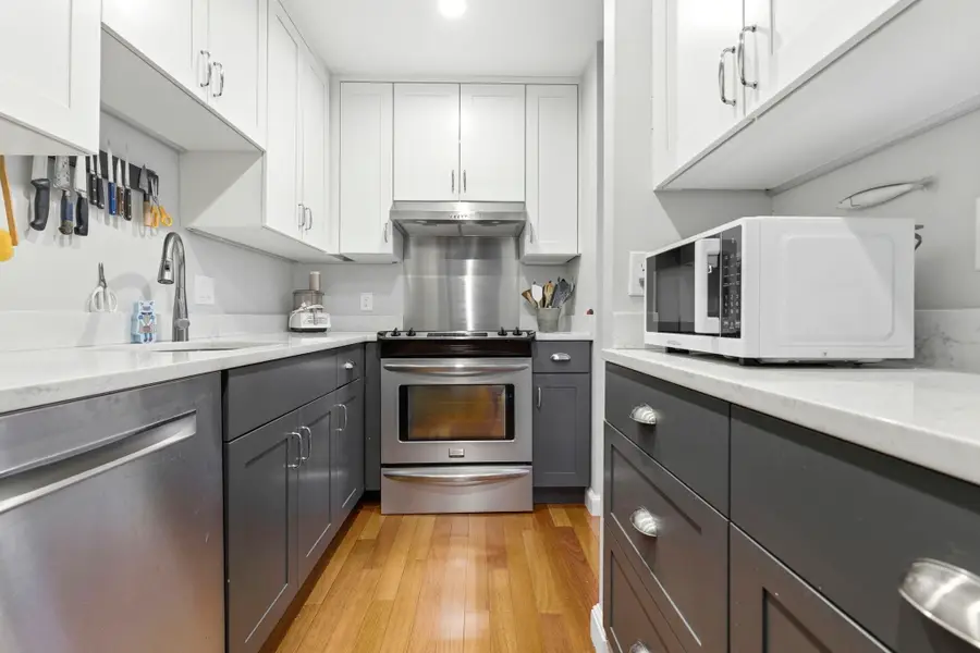 2 Clarendon St #301, Boston, MA 02116 - #3