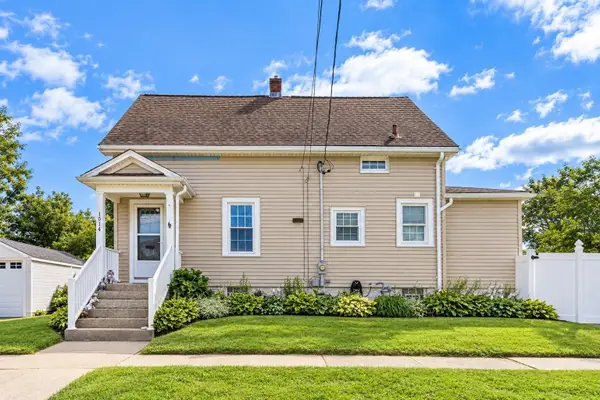 1014 Tacoma St, New Bedford, MA 02745