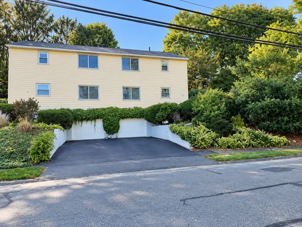 15 Eliot Rd #15, Needham, MA 02492