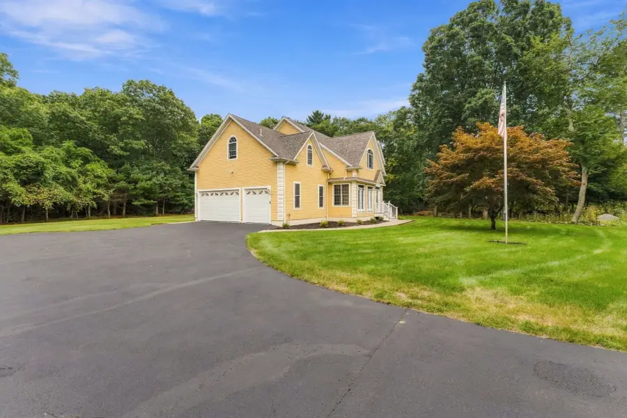 22 Division St, Seekonk, MA 02771 - #3