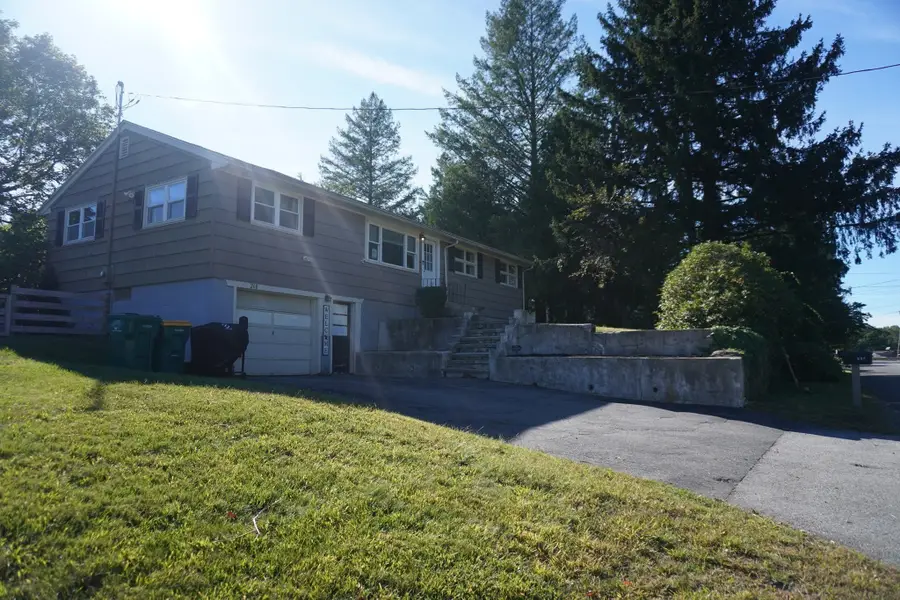 268 Sterling St, Lancaster, MA 01523 - #3