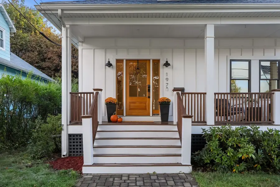 197 Brookside Pkwy, Medford, MA 02155 - #3