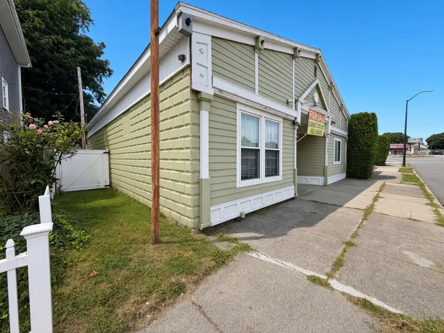 2307 Acushnet Avenue, New Bedford, MA 02745 - #2