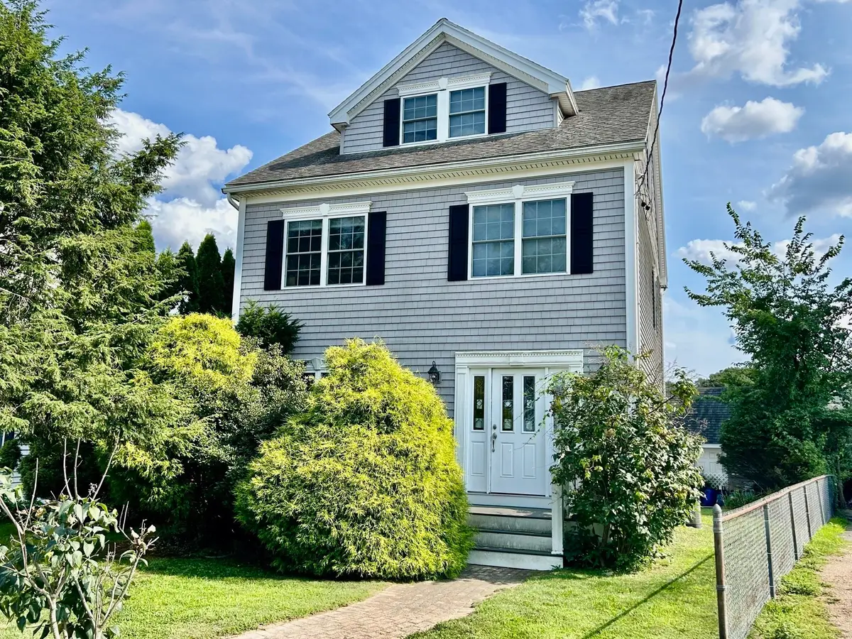 35 Hiawatha Avenue, Waltham, MA 02451 - #1