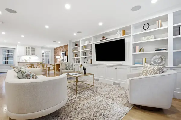 32 Pleasant Street, Boston, MA 02129