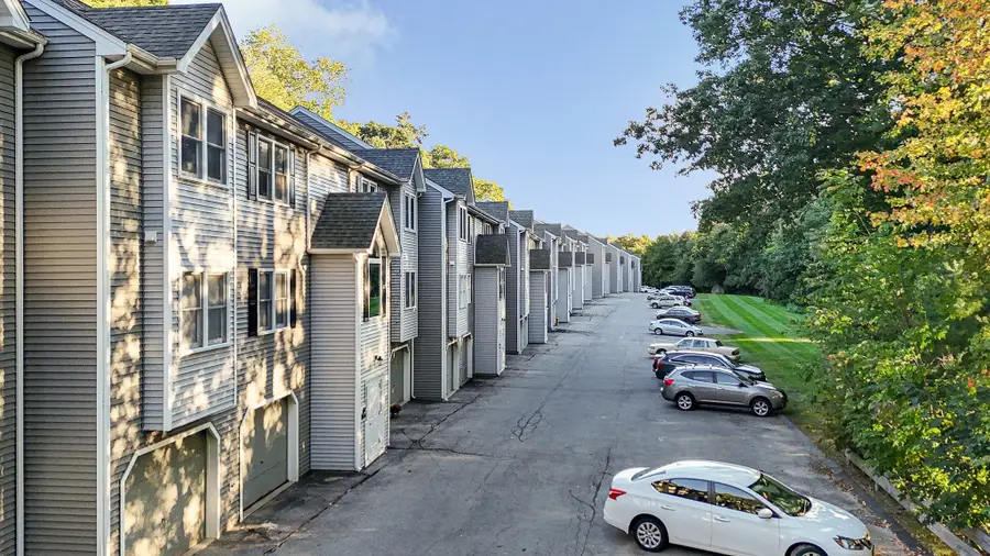 124 Tennis Plaza Rd #56, Dracut, MA 01826 - #2