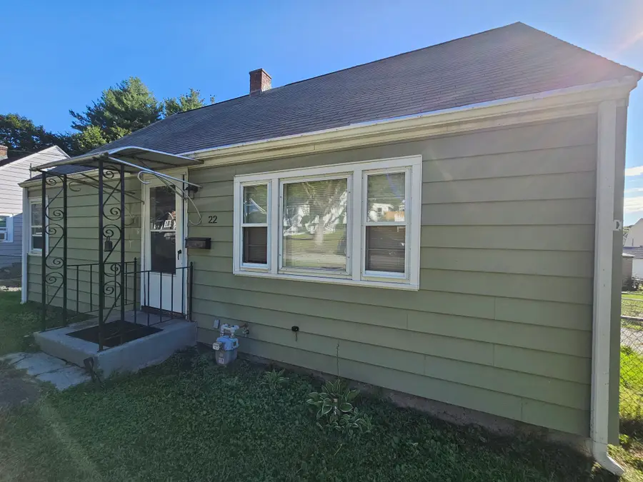 22 Winchester Ave, Worcester, MA 01603 - #3