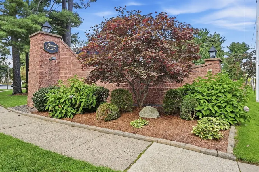 7 Mansion Woods Dr #b, Agawam, MA 01001 - #2