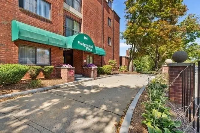 666 Main Street #217, Winchester, MA 01890 - #3