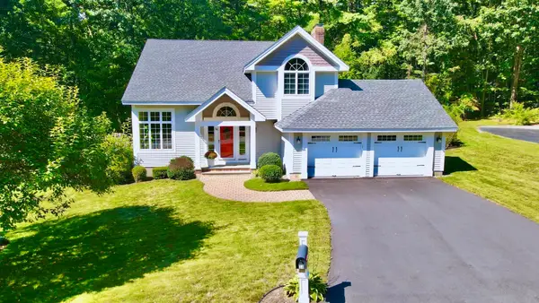34 Village Crossing, Fitchburg, MA 01420